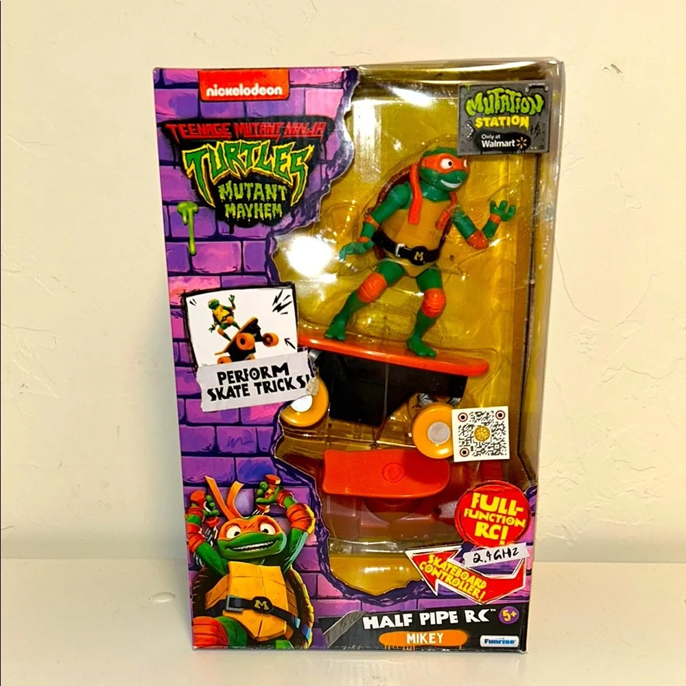 Teenage Mutant Ninja Turtles Mutant Mayhem Michelangelo Half Pipe RC Vehicle